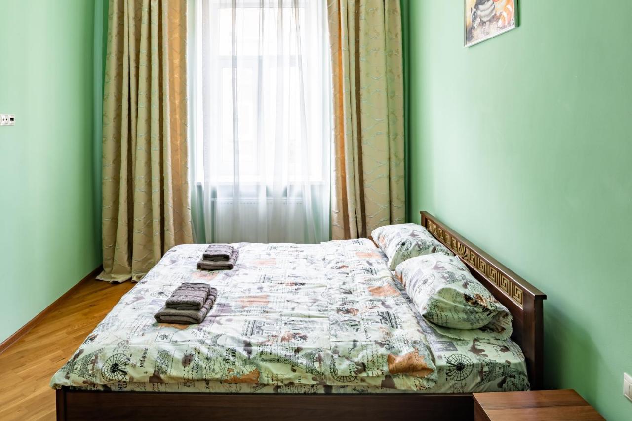 13 Franka Apartment 1 Lviv Extérieur photo