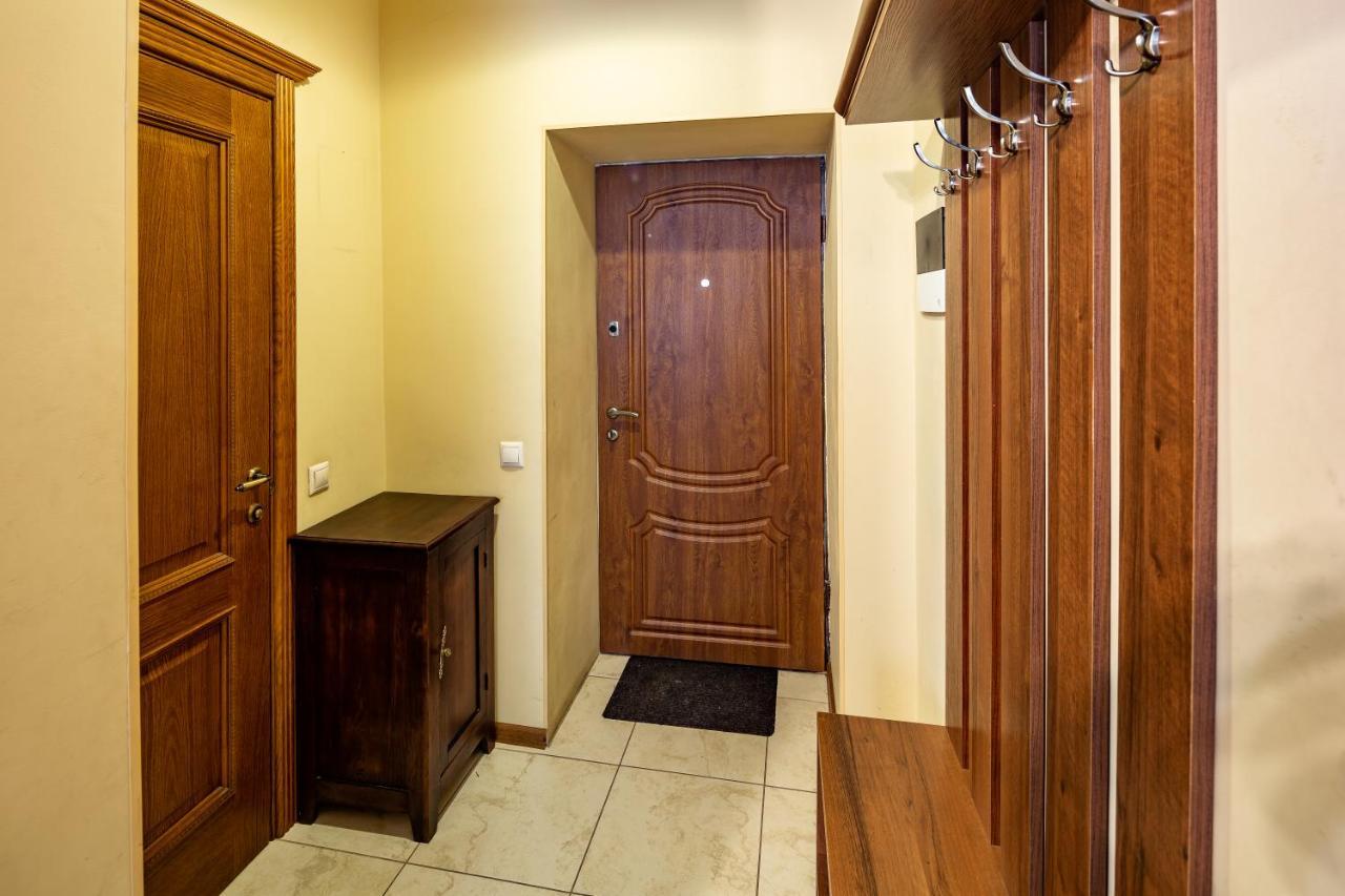 13 Franka Apartment 1 Lviv Extérieur photo