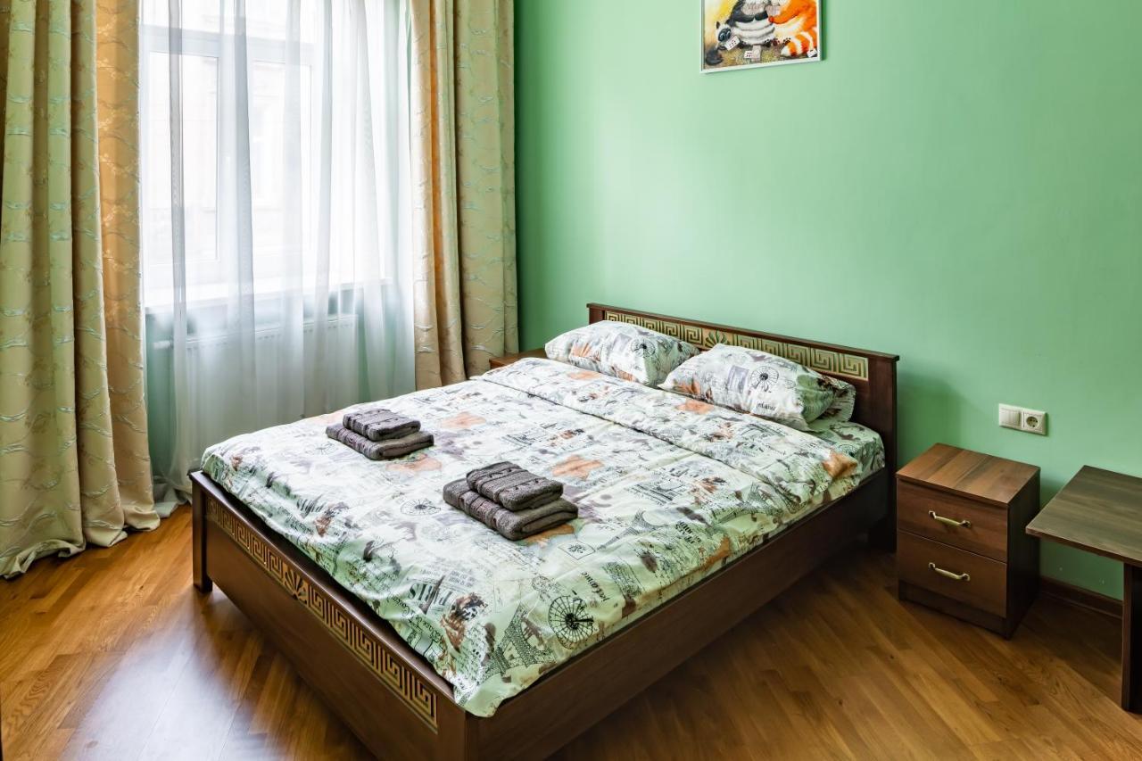 13 Franka Apartment 1 Lviv Extérieur photo
